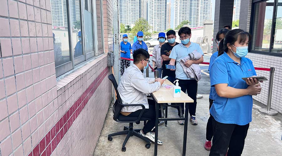 迅速防疫！金環(huán)電器積極配合醫護人員上門(mén)測核酸！