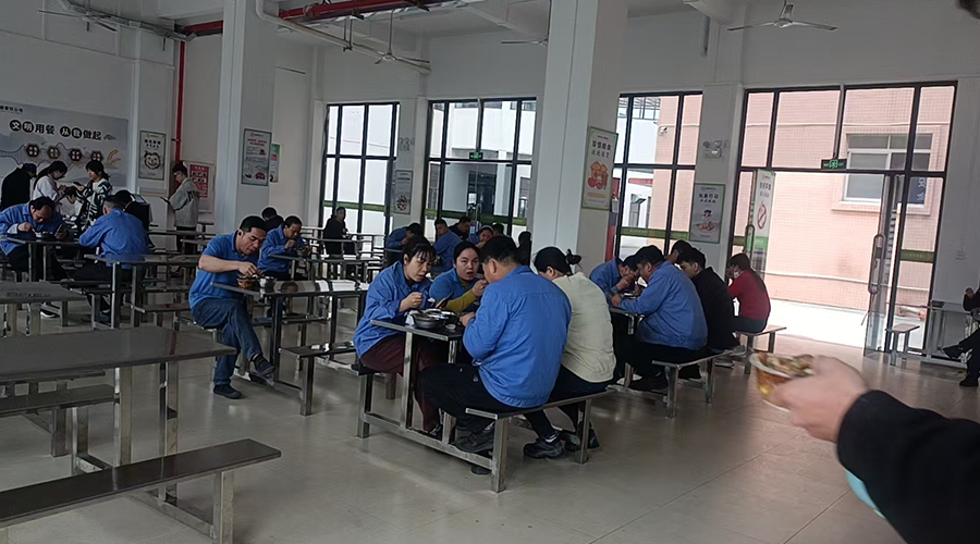 金環(huán)食堂，美味與關(guān)懷的港灣