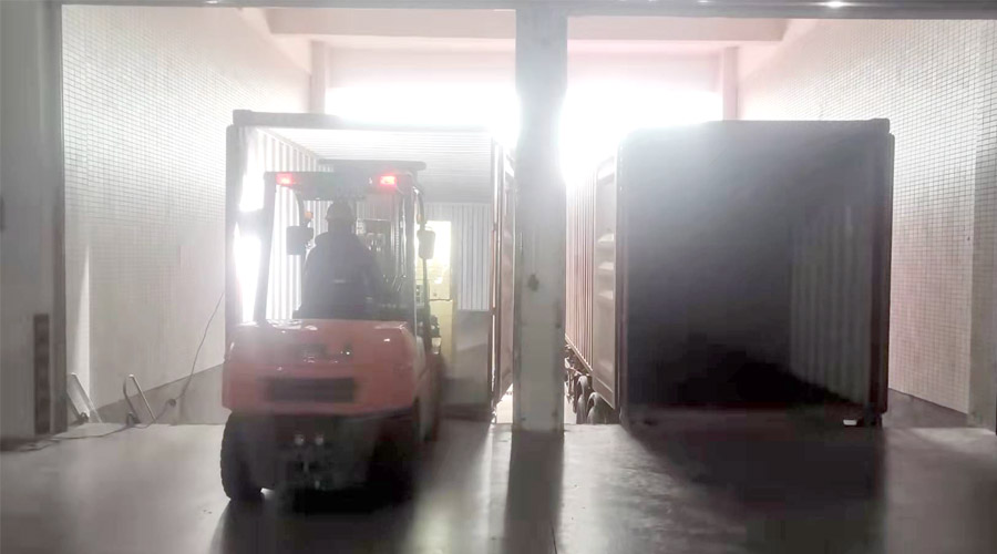 齊心協(xié)力為客戶(hù)！春節期間金環(huán)電器人員加班加點(diǎn)發(fā)貨